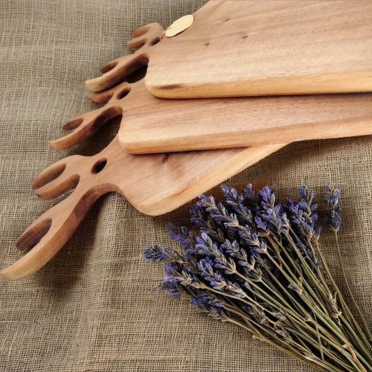Nachhaltigkeit in Handwerkskunst: Warum Holz und Stickerei die perfekte Kombination sind