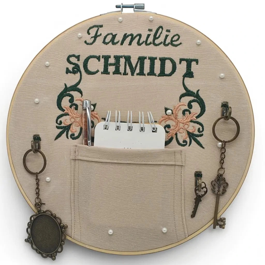 Personalisierter Stickrahmen – Schlüsselhaken, Notizhalter und spezielles Design aus Baumwollstoff