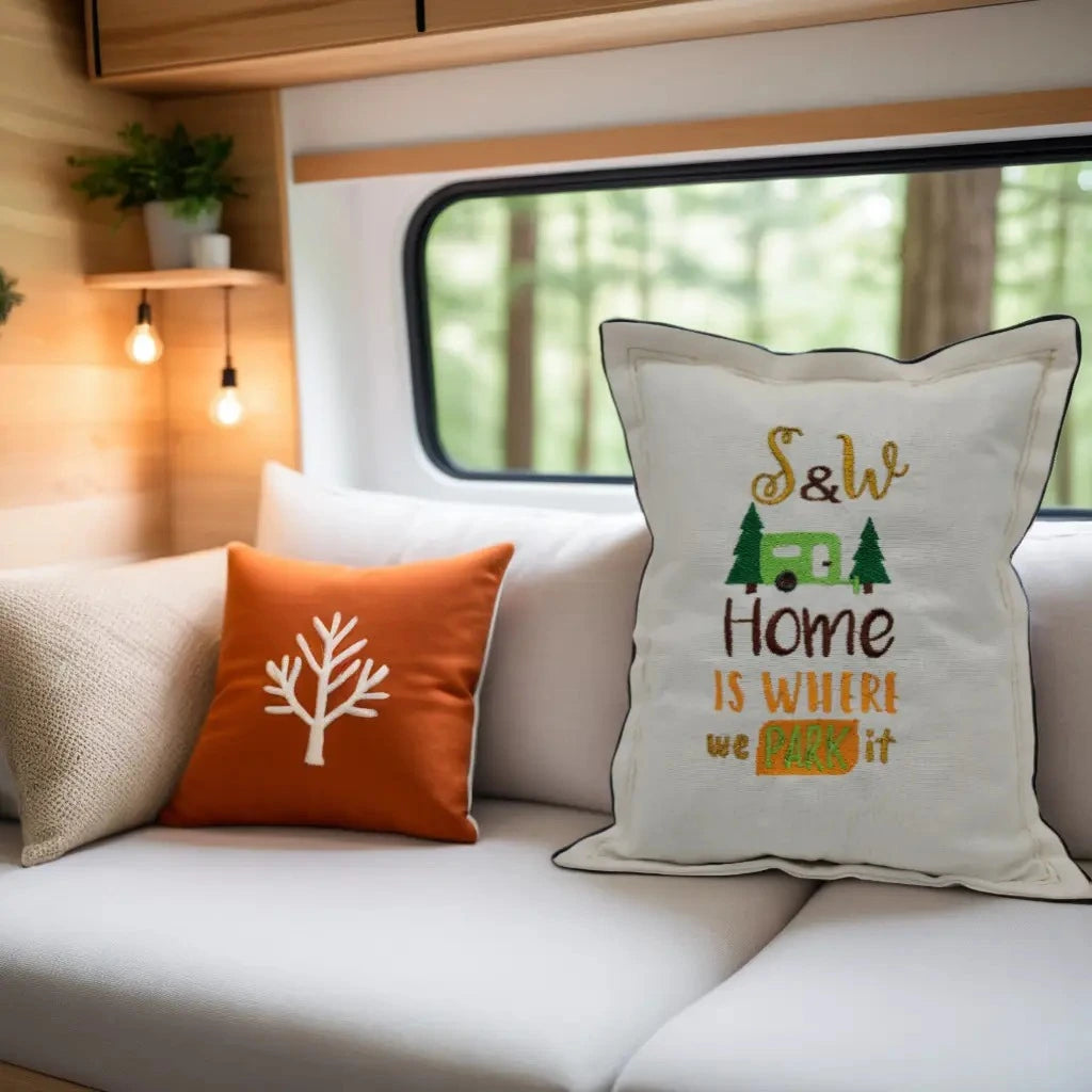 Perfekte Geschenkidee für Camper – Personalisierbare Kissen für Caravan-Lifestyle